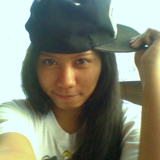 Hi !! call me enesy 4  short.. im 16y old .. i LOVE watching ANIME :)) Follow me and i'll follow back :)