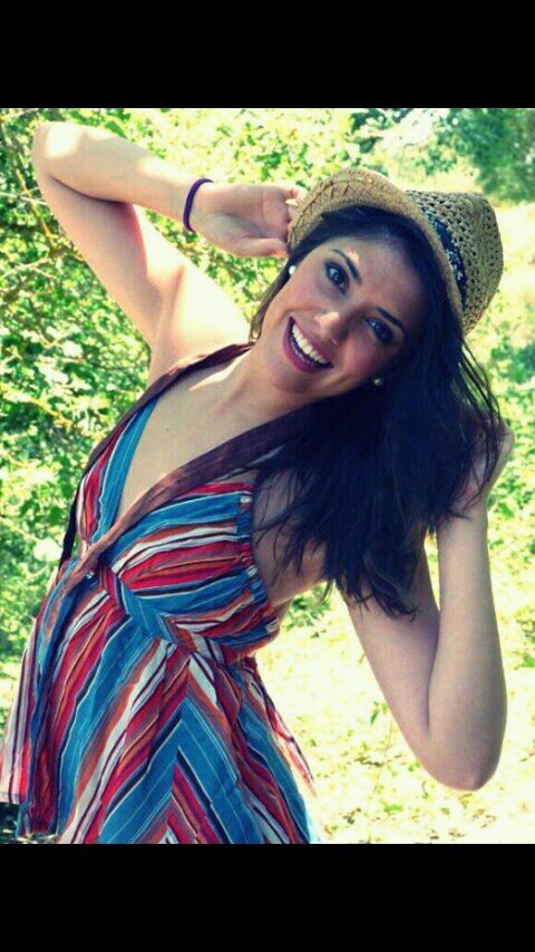 Yolinda93's profile picture. Si no te escuchan, grita más alto hasta quedarte sin voz :)