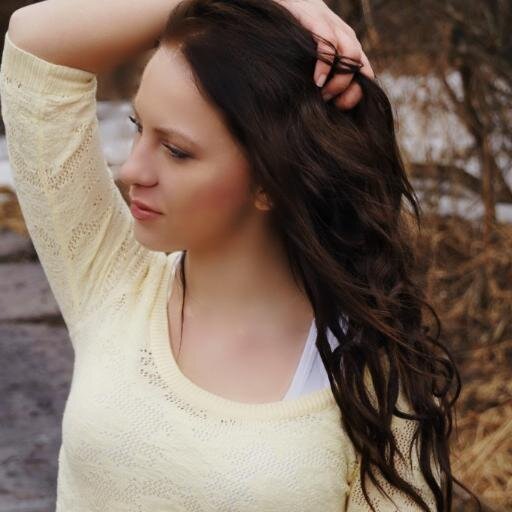 angelina_like's profile picture. 