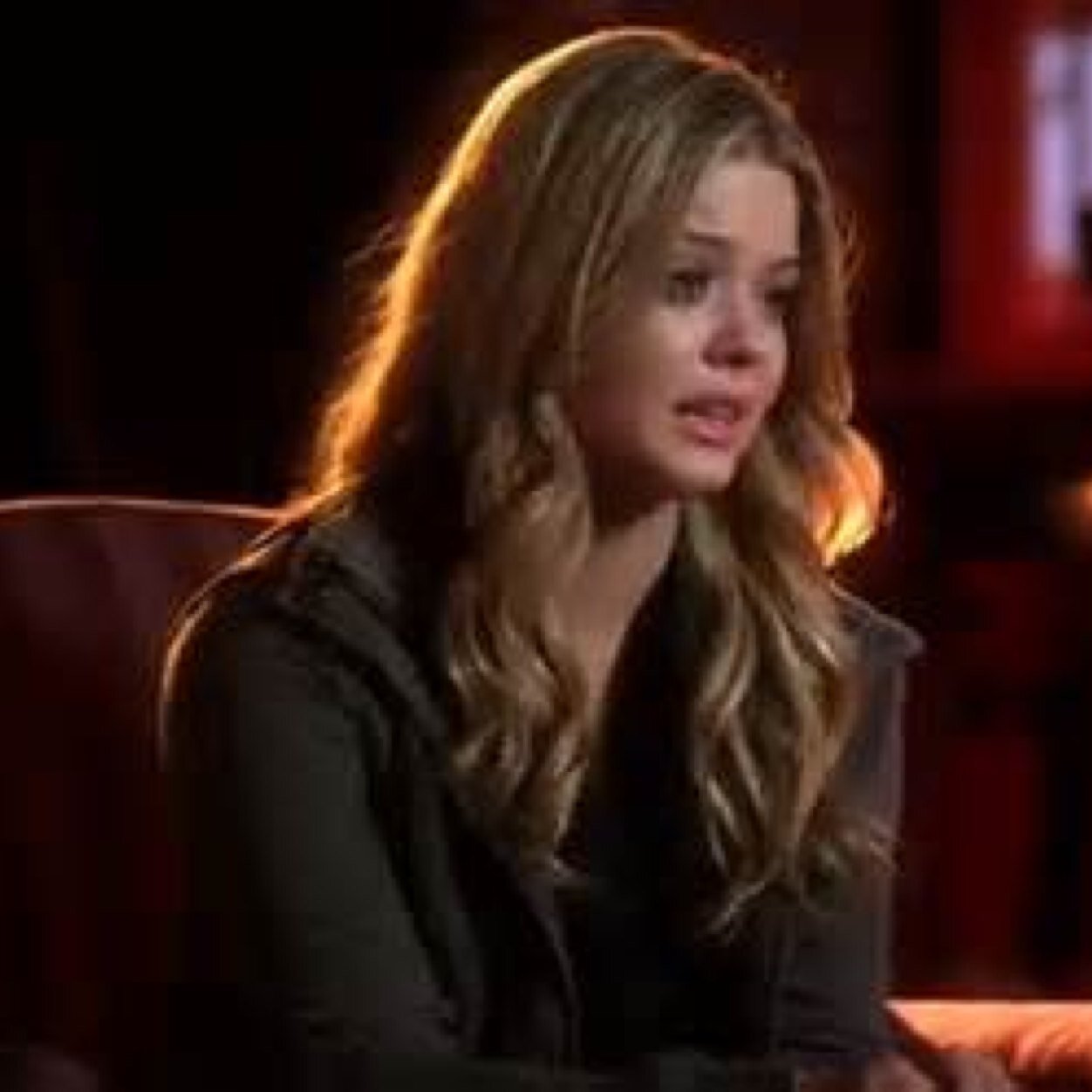 Hello Darlings, Thats right its me The Bitch of Rosewood, Im always here to protect and watch out for my girls and to stop -A