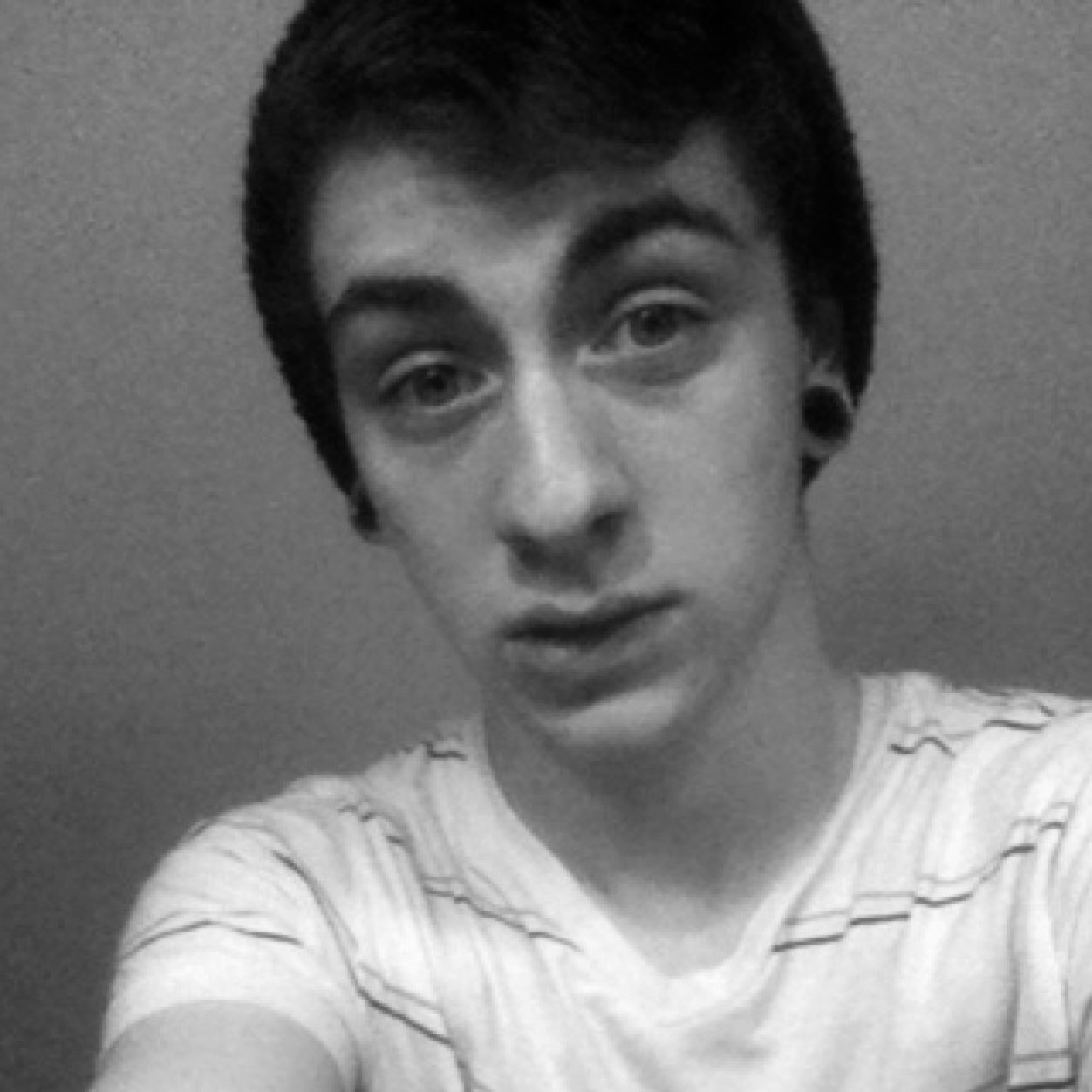I'm 15. I LOVE BANDS o.o 9/16 stretched lobes cx HATE ME. c: