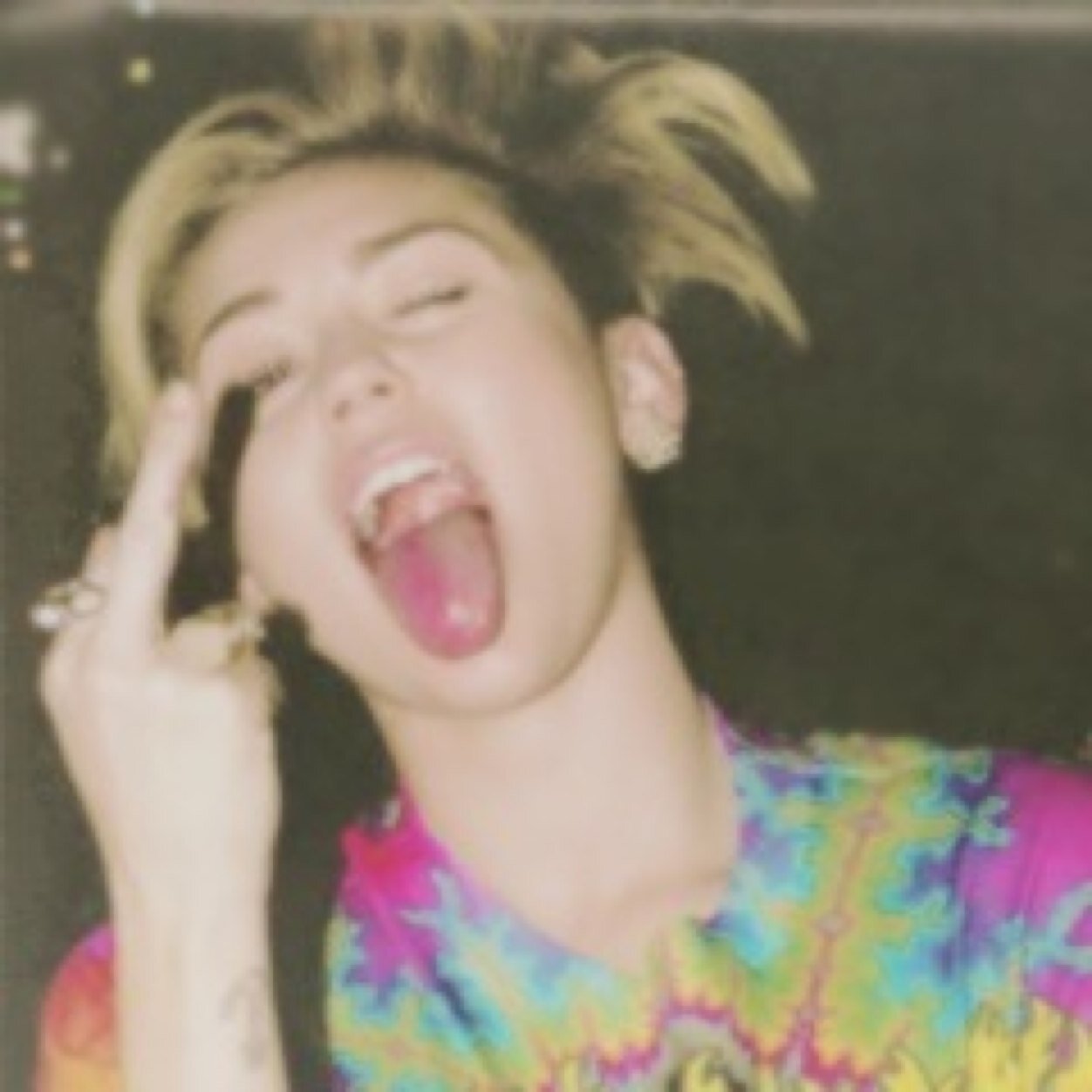 *free follow* DO NOT FOLLOW ME BACK FOLLOW @juvenilebrit OTHERWISE YOU WILL GET UNFOLLOWED