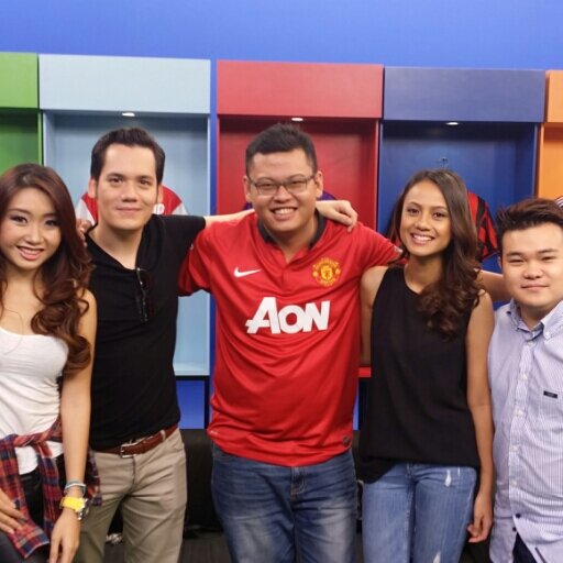 as a banker now, also as fb lovers, music lovers...bla bla bla ~ most important is im Man United die hard fans!!!