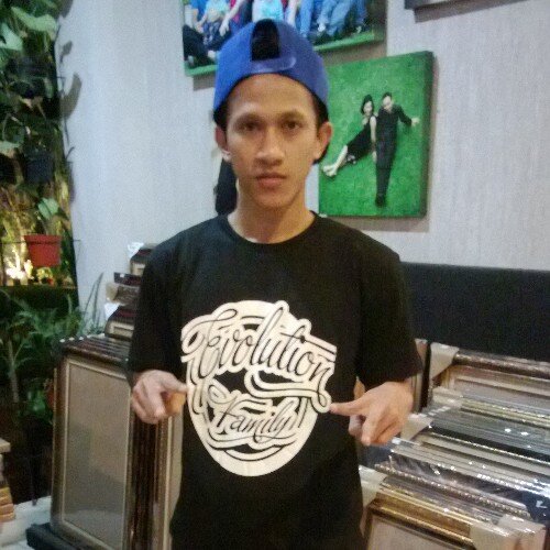 commis pastry at aston pluit | bboy | Evolution family |