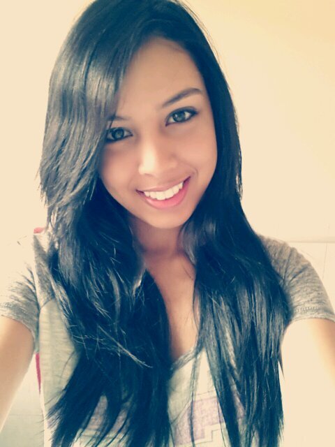 freelance make-up artist and hairstylist. Psychology student ♡♡♡