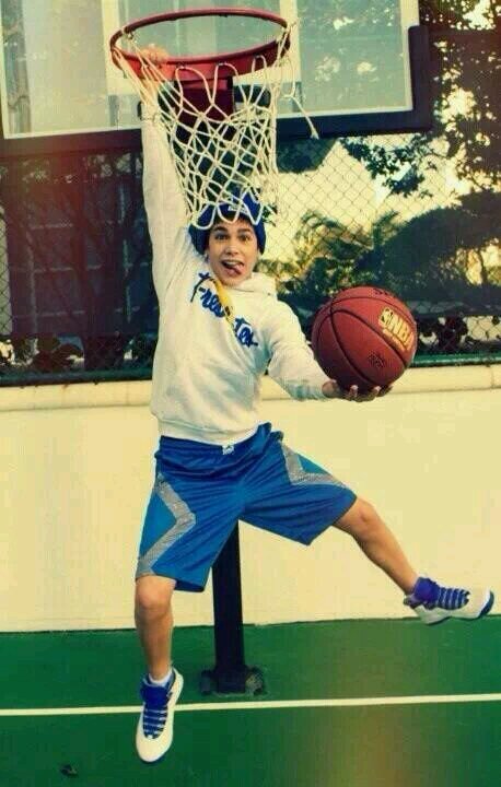 free follows @austinismahlove don't unfollow her