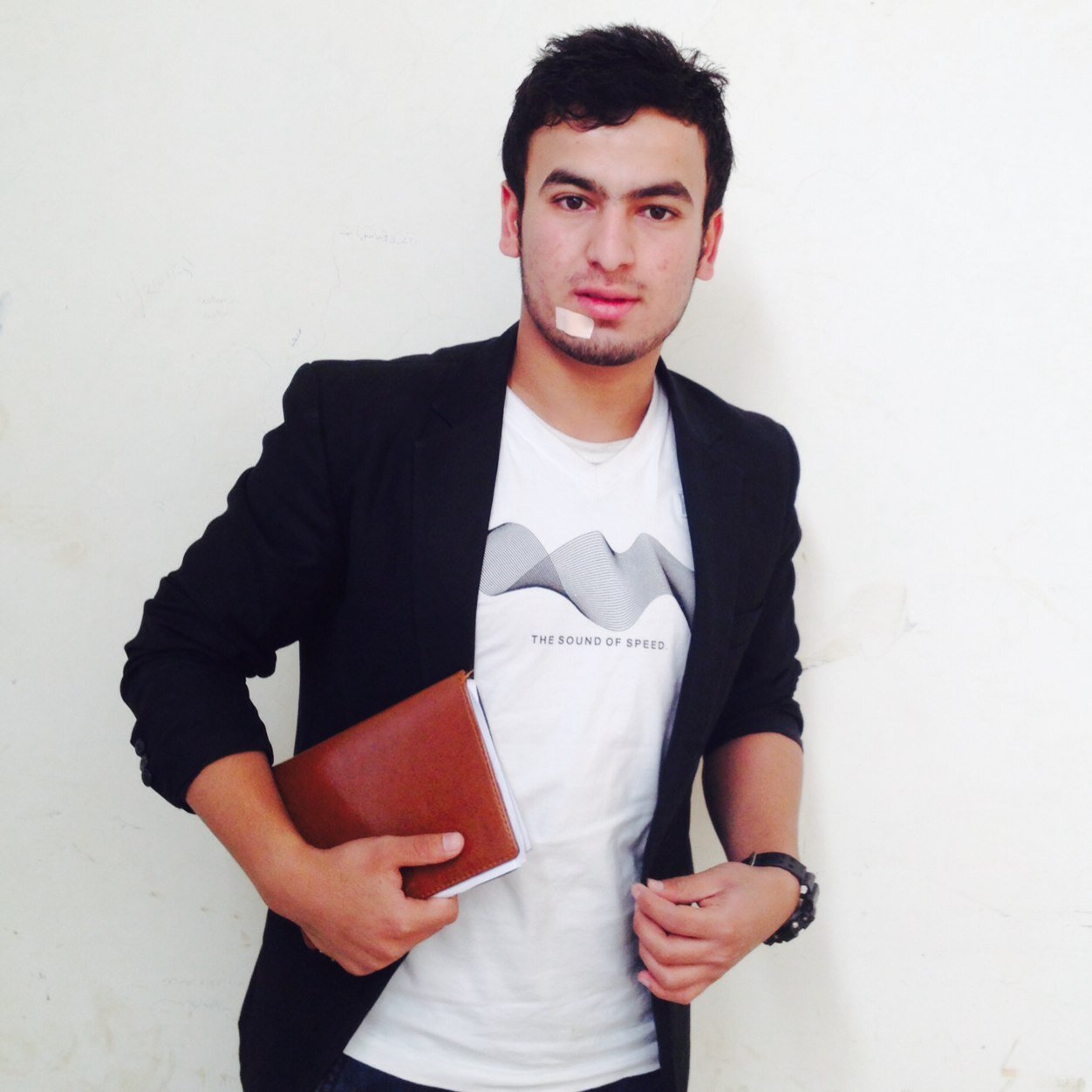 hs_aniss's profile picture. student of law& politics faculty