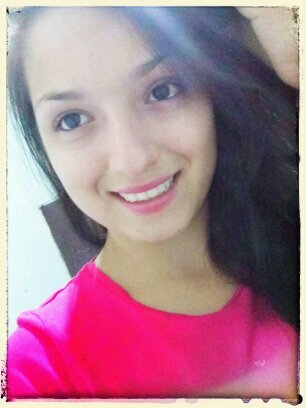 Estou na caridade da evolução do meu ser. Quero ser menina, encontro-me mulher... Quero ser mulher, vejo-me menina... watt 14991876385