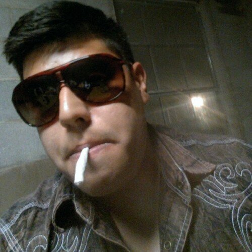 vicsal22's profile picture. 