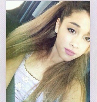 *#guardofArianaGrande'sBibble
