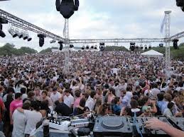 ¿Quieres pasar un buen rato? El dia 5 de Abril a las 5 de la tarde. Botellodromo municipal trae musica y bebida!!