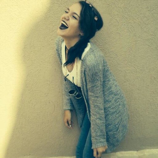 I am 14 ,I love dogs.woof. Fav color : Purple♥  xx i am a belieber ♥.♥ (: No hate x ~xx Grr x •