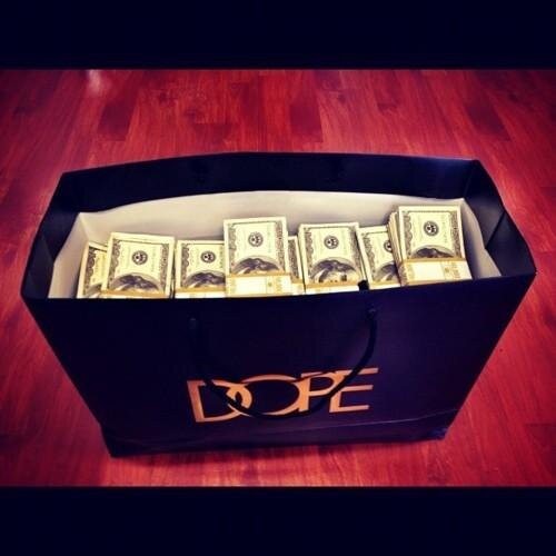 TipsToEarnMoney's profile picture. Do YOU want to be rich? Well you've come to the right place! We're here to start you off on the road to riches. Daily Tweeter, DM for any personal ideas/advice