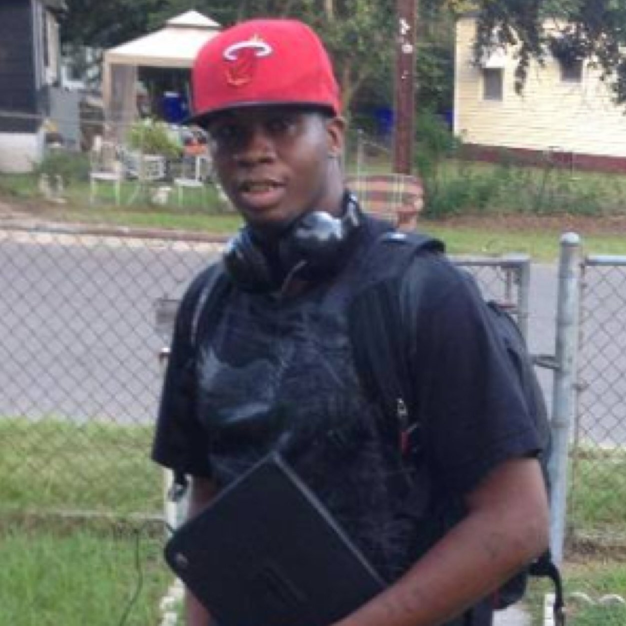 Teezypeat84's profile picture. 