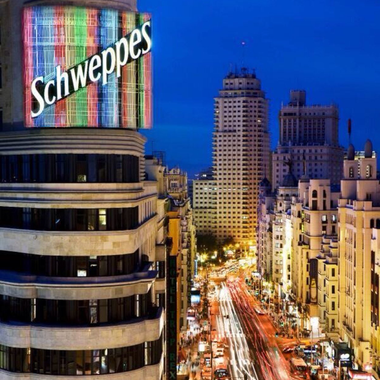 Sonrie que yo te sigo...luchadora persistente de mi sueño.De Madrid XXXIII