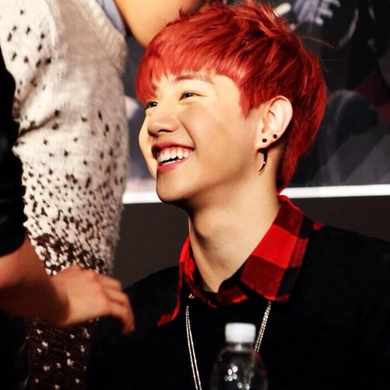 Hey yo baby ผมบอทมาร์คต้วน บอทไม่ใส ไม่ขุ่น ไม่วุ่น ไม่ว่าง #อ่าวงง มาคุยมาแคะ มาแกะห้องหัวใจกับผมเด่ะ ผมขี้อายนะ #ถามเจ้งงง just bot not real [ real @mtuan93 ]