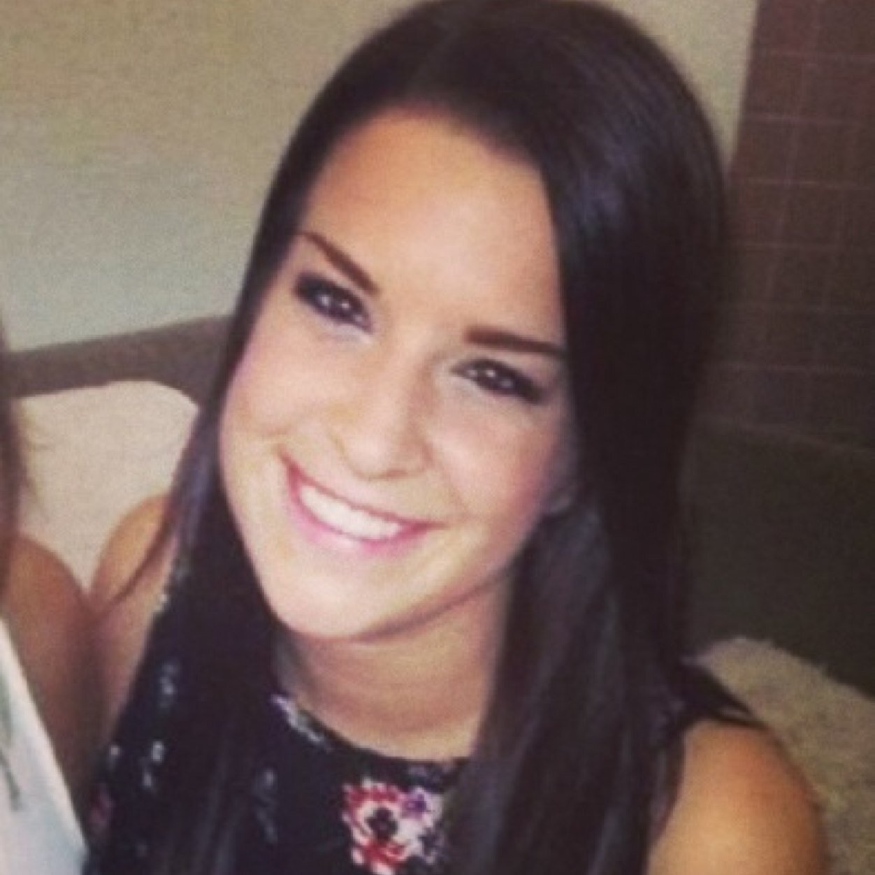 kelseatscows's profile picture. I'm Kelsey. 22 years old. Most of my tweets are probably sarcastic.