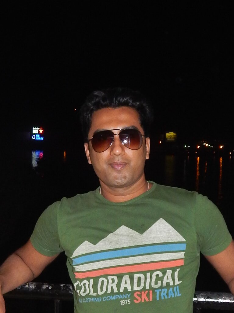 Chartered Accountant by profession, Oppurtunist , Adventure Freak & loves to sing Danze & meetin new people..!!