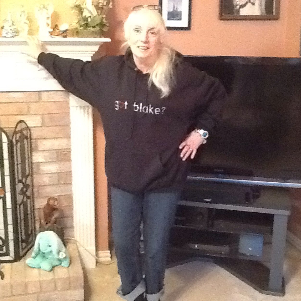 JoJohnson17's profile picture. AUTHOR of the book: THE NIGHT GARTH MET CINDERELLA a fairy tale come true! http://t.co/Qv6Zt0Hi4T. 
PR, MARKETING FOR COUNTRY SINGERS.