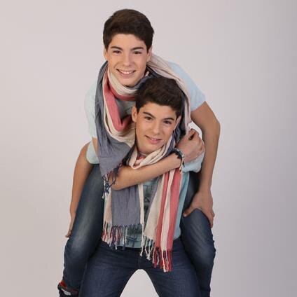 EVA  ♥Gemelier forever ♥ (Follow Me)
La perfección si existe, nació el 21 de Febrero de 1999 y se llaman Jesús y Daniel OS AMO♥
Lo mejor está por venir