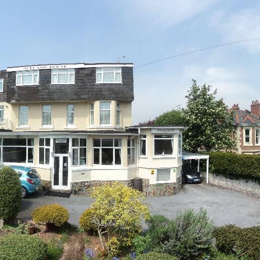 AA 4 Star family run licensed Guest Accommodation. 
Come to Babbacombe and enjoy breathtaking views, 
coastal walks and wonderful tourist attractions .