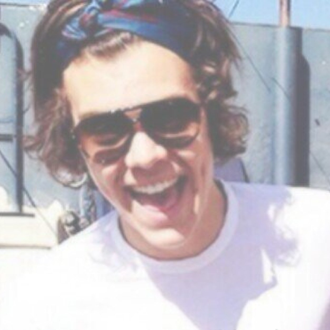 FOLLOW @narryforce @narryforce PLEASE BC I GAVE YOU A FREE FOLLOW THANK U