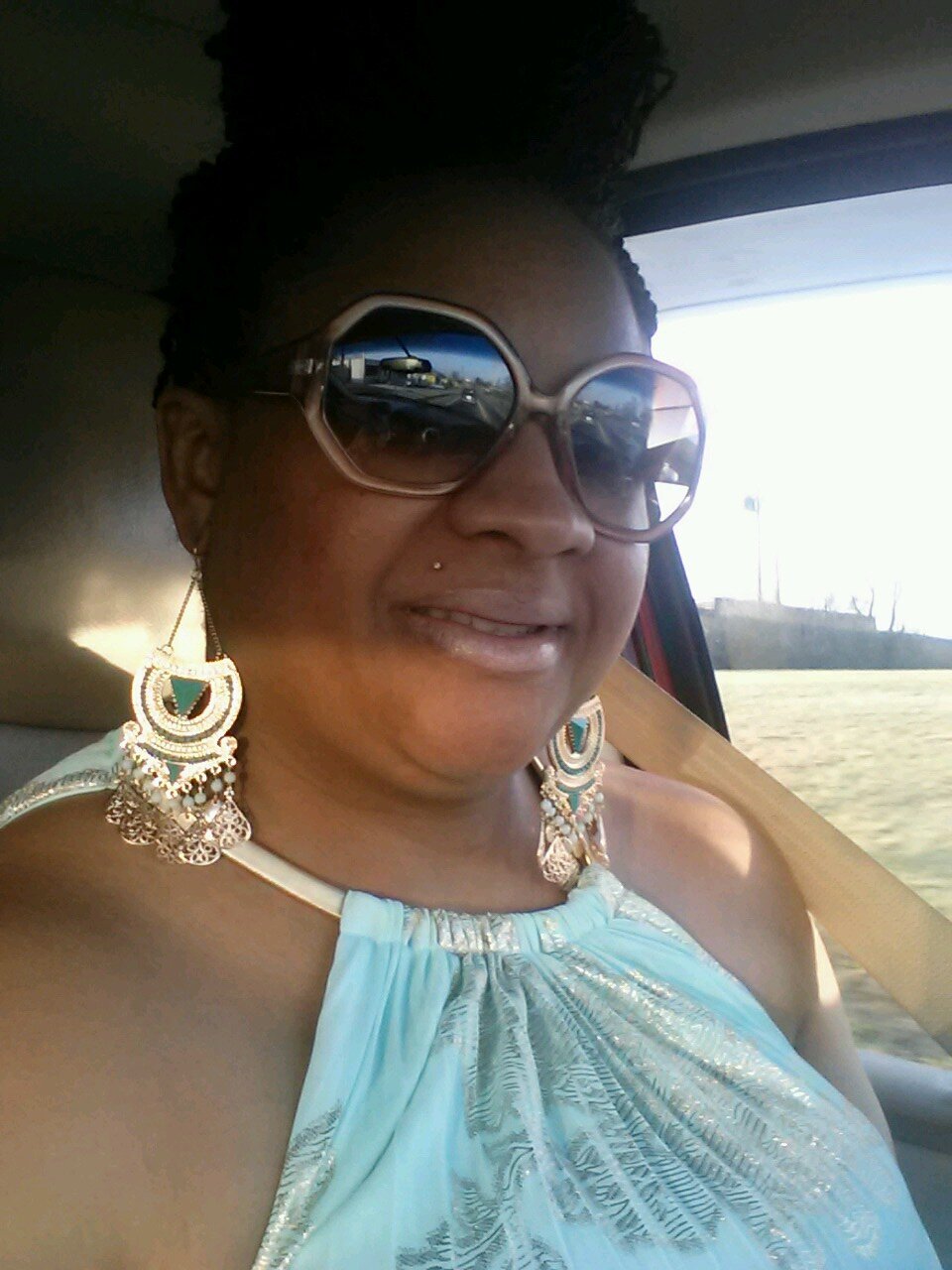 Mother of 3, friend, hardworker very Ambition & Determined! Striving to be better and do better everyday!