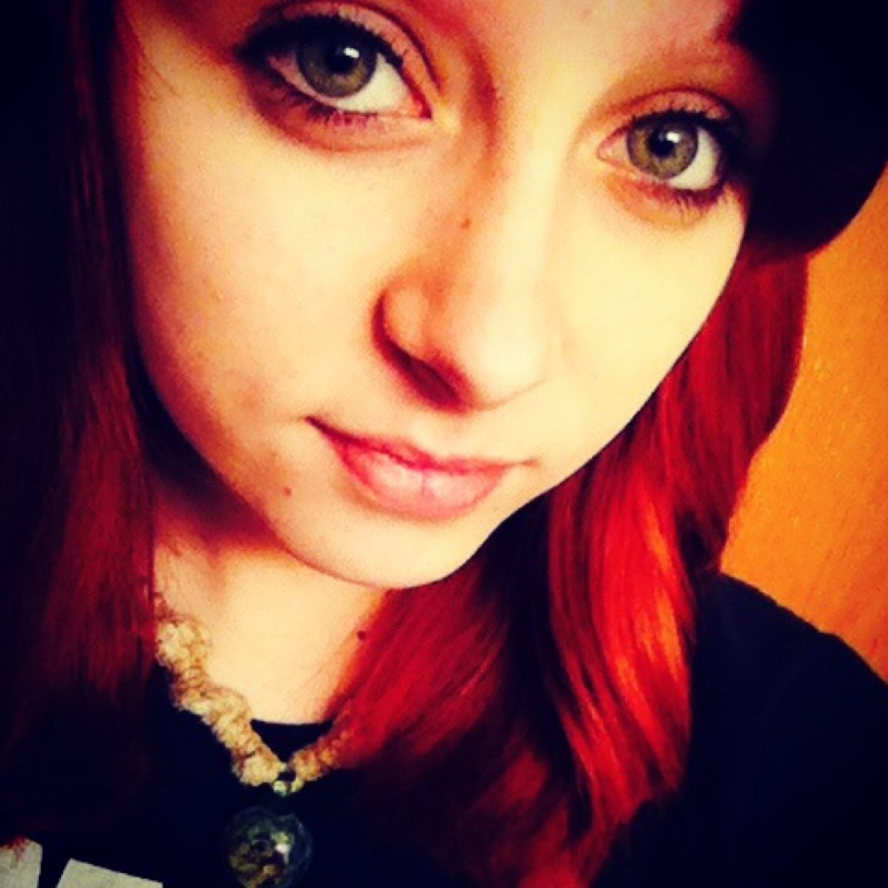 Peace_outt's profile picture. Hi ☮ on earth, Now press that Follow button, Please? :)