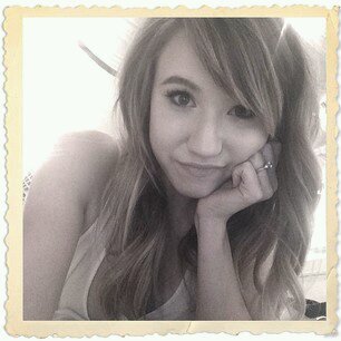 lover of pretty things. visionary. blogger. sweets? why yes. a god among cats. i make a fool of myself on youtube. RP, Single.