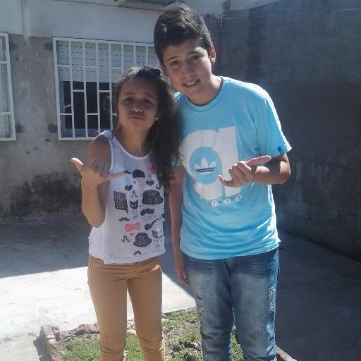 Me llamo Lautaro me gusta el ROCK NACIONAL,Seguime y te sigo  :)