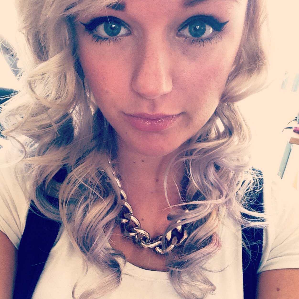 xMitchaLicious's profile picture. Dutch • 19 y/o • Kinki Kappers • near Amsterdam • Drum & Bass • Dubstep • Post-Hardcore • instagram: xmitcha http://t.co/71VwX1HpMl