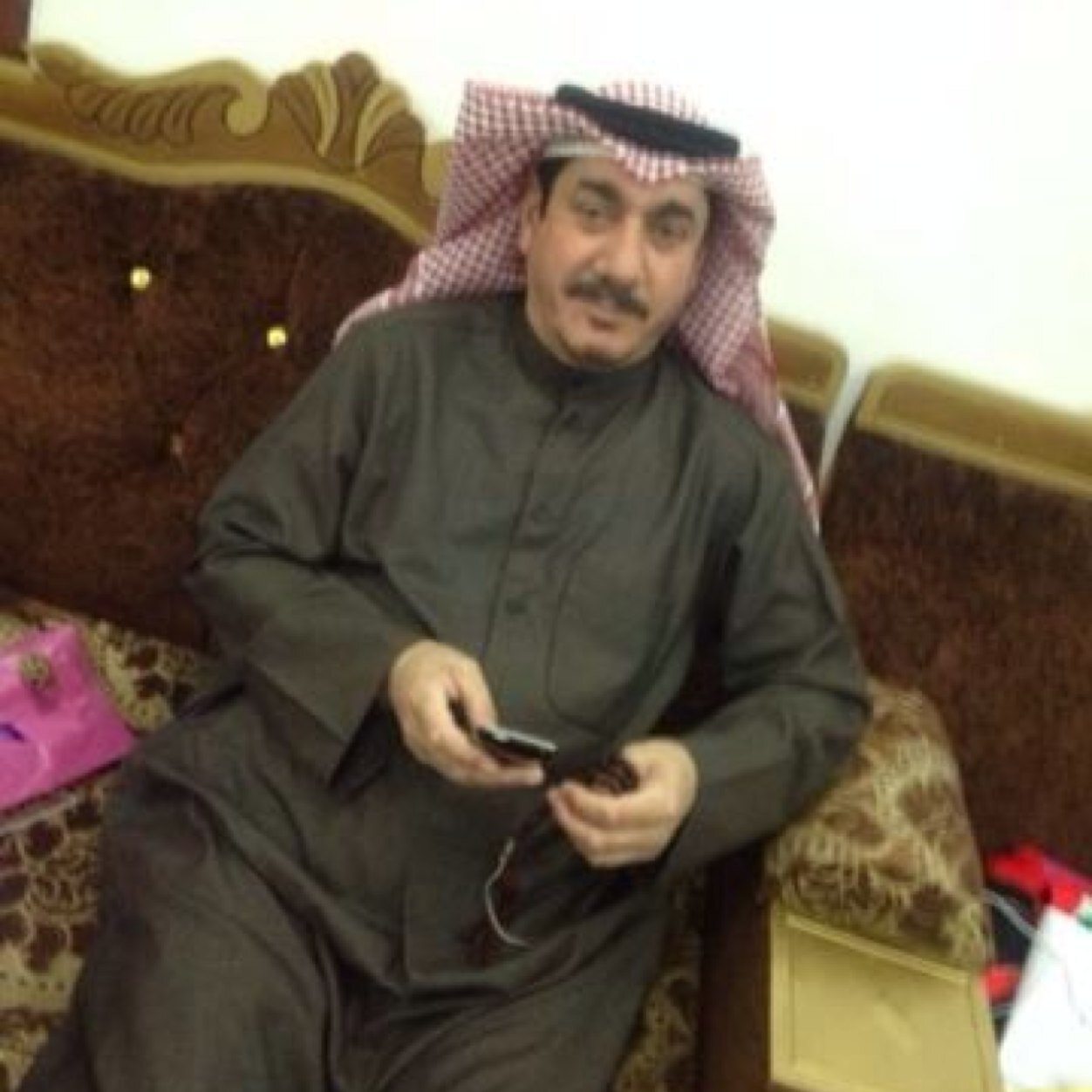 ✨ المرءُ ليس بصادقٍ في قولهِ … حتى يؤيدَ قولهُ بفعالهِ ✨