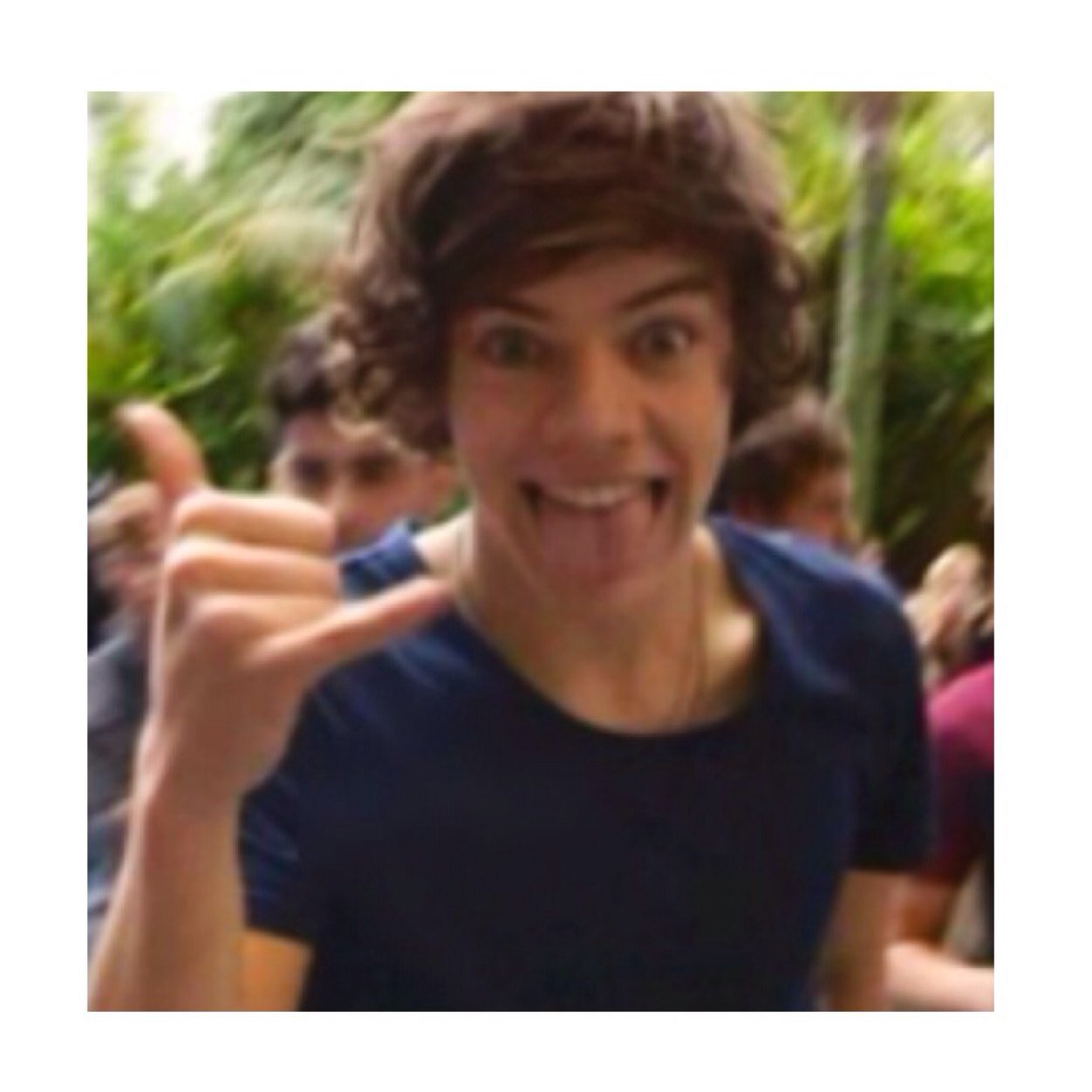 this is @Iilourrys and @paynefultwerk here to take your requests and make layouts (: