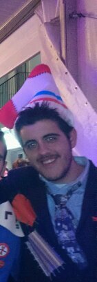 BarceloAndres's profile picture. En mis ratos libres toco la guitarra y calzo mesas de los bares.