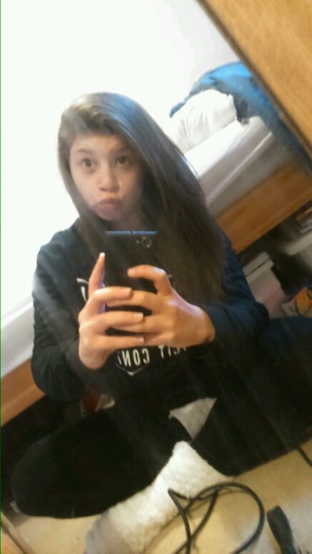 bbm; 7B6A5512 snapchat;alice_strange96