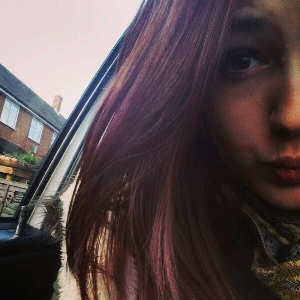follow me. my old twitter ~ @d0ris_giraffe