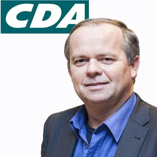Twittert zijn eigen mening