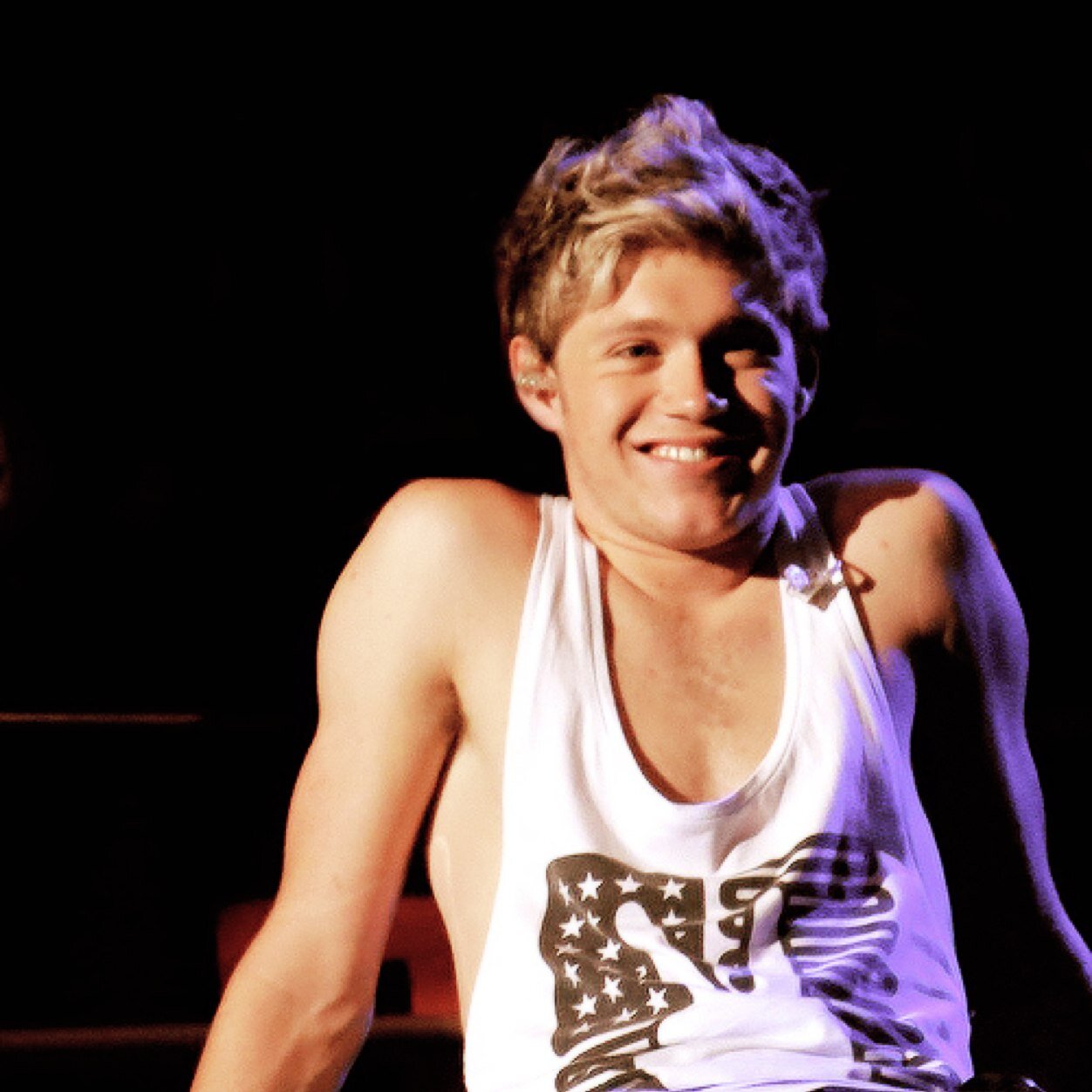 free follow from @almightynouisx