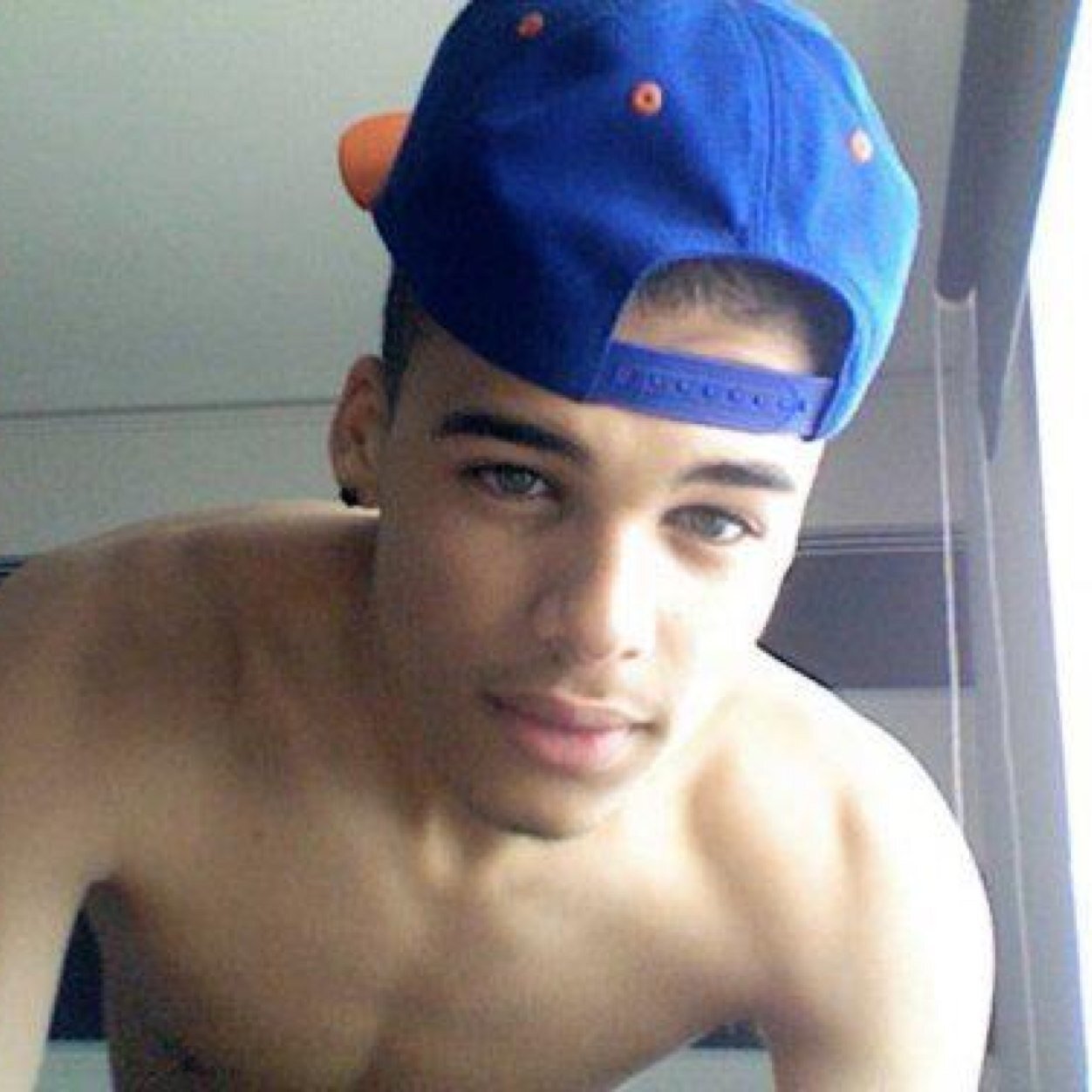 Looking good is a day job, Lifes about making the right choicess! Make the wrong ones and urll regret them FOLLOWBACK