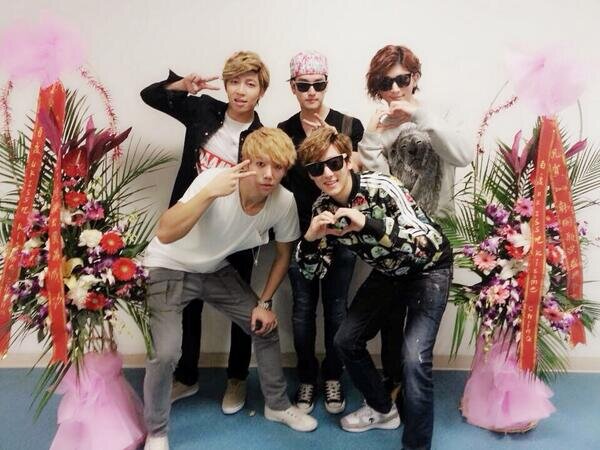 chica amistosa y ama a u-kiss y me gusta la musica en ingles