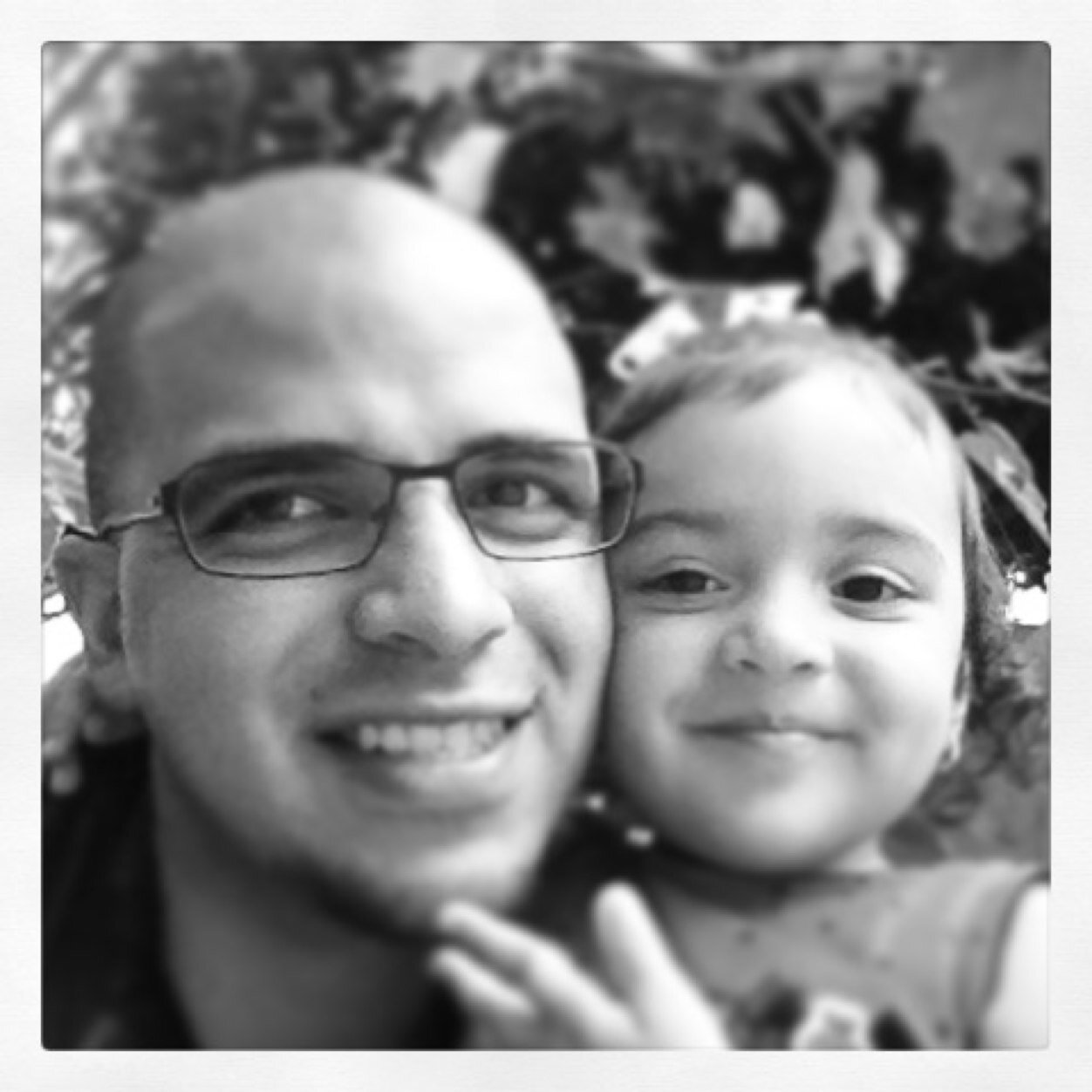 100% venezolano, super afortunado por la gran hija que tengo, deportista y un gran luchador ante la adversidad