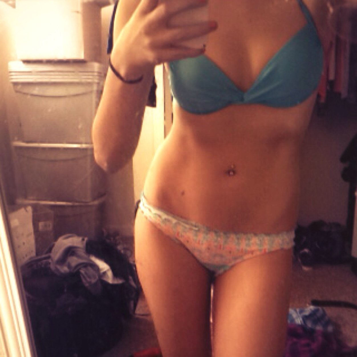 FemaleFittie's profile picture. Hi I'm Emily. I like oatmeal, bananas, & coffee.