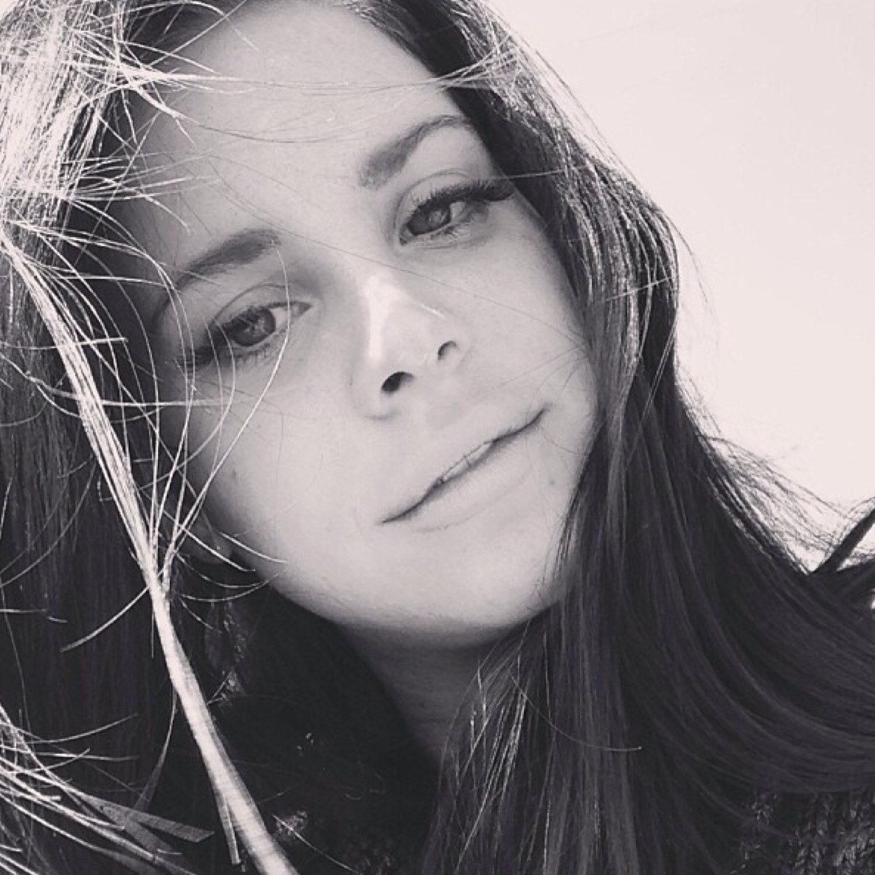 HEY GO FOLLOW @radsydney OR I WILL UNFOLLOW! GO FOLLOW @radsydney