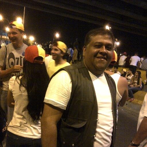 Mi amada Venezuela pronto te levantaras de las cenizas como el Ave Fenix. Dios Bendiga grandemente mi país y liberarla del yugo que la oprime.