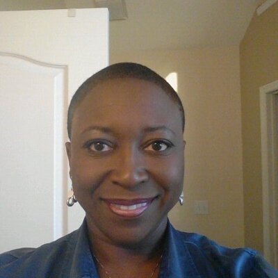 Profile Picture of Lori Lloyd Belton (@lorilloydbelton) on Twitter