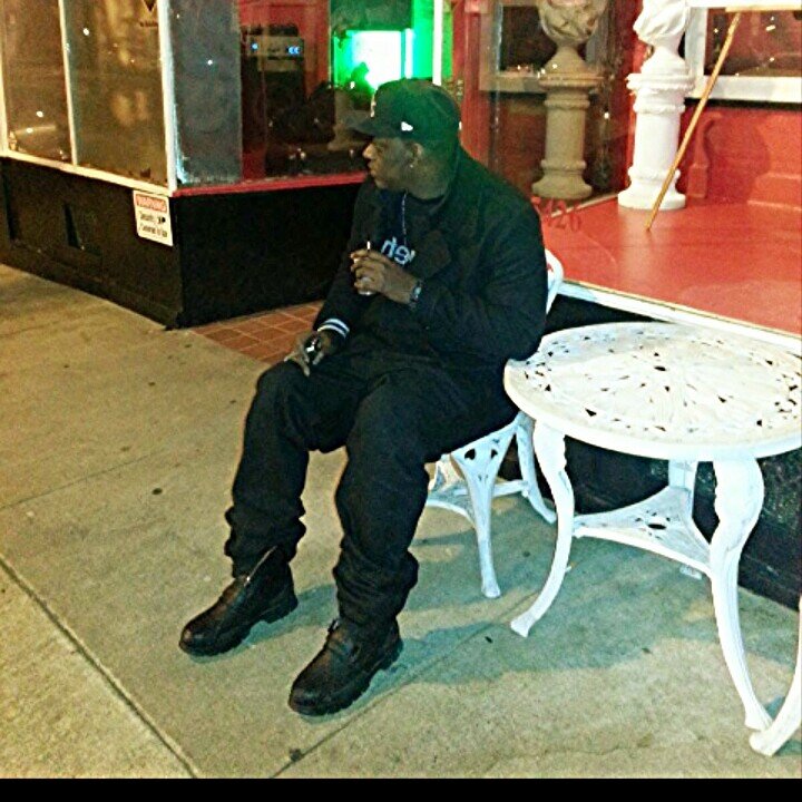 THESMOKE4REAL's profile picture. 