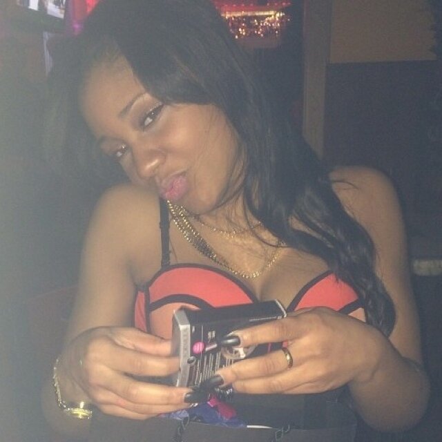 Click FOllOW_ |Boys&*Girls| 

Follow me on Instagram @KyePretty      #Bartender