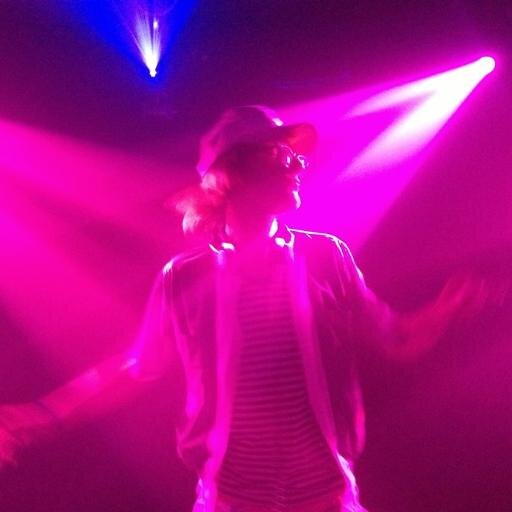 caleysays's profile picture. 