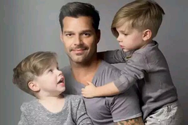 My wonderwall? Simply: Ricky Martin ♥