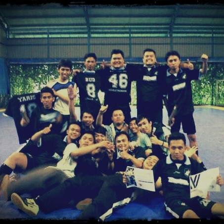 Divisi Futsal @LI_Bandung I cp Yaris 085720344160 // Ronny 089688880646 pin 7698AC71  I Merchandise @LIB_Store
